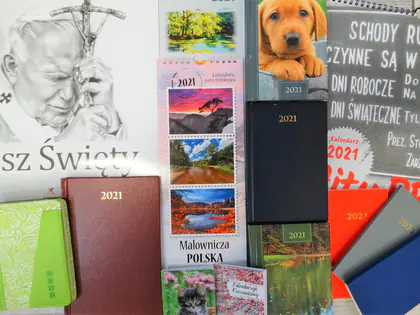 Kalendarze i notesy na rok 2021 podarowane przez wydawnictwo